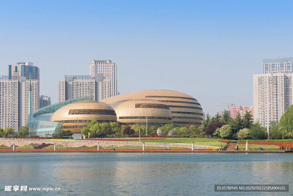 河南郑州CBD城市风光