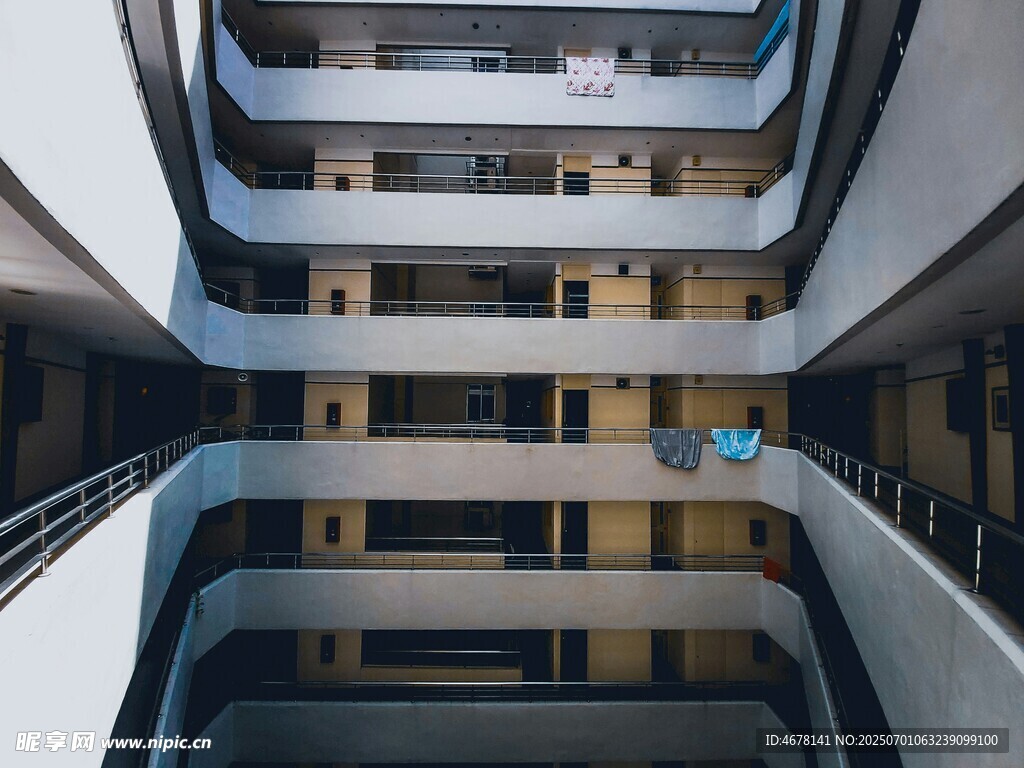 现代建筑内部独特空间结构