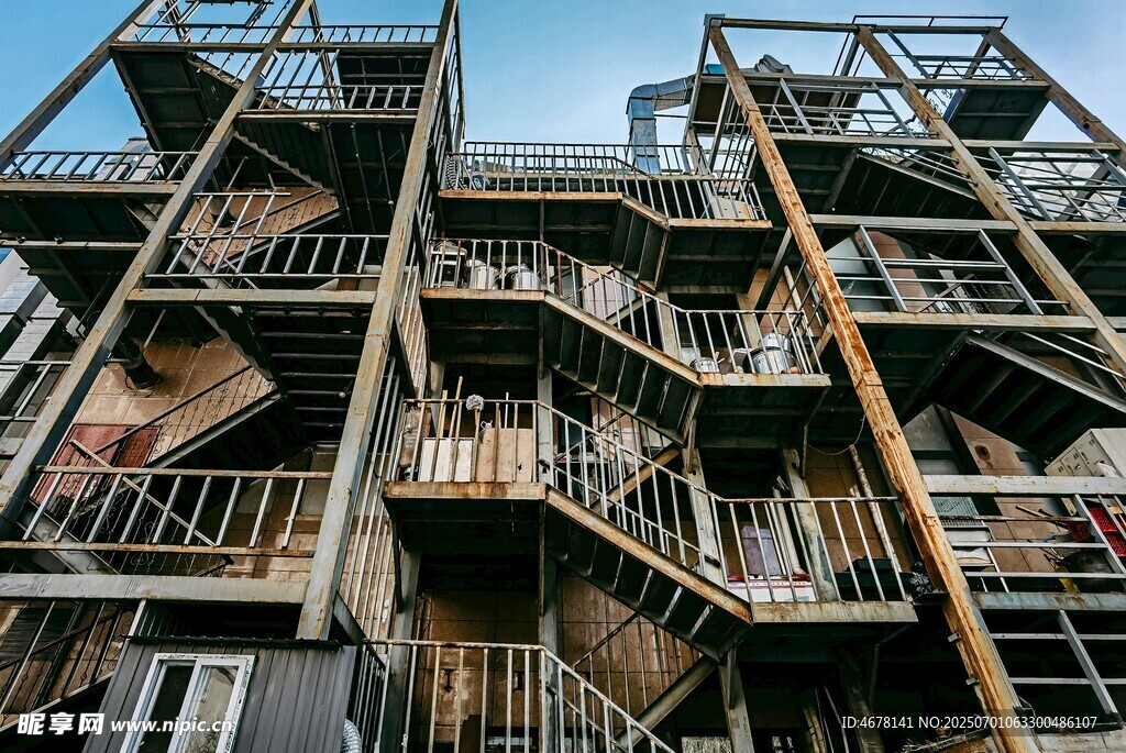 多层钢结构户外楼梯建筑