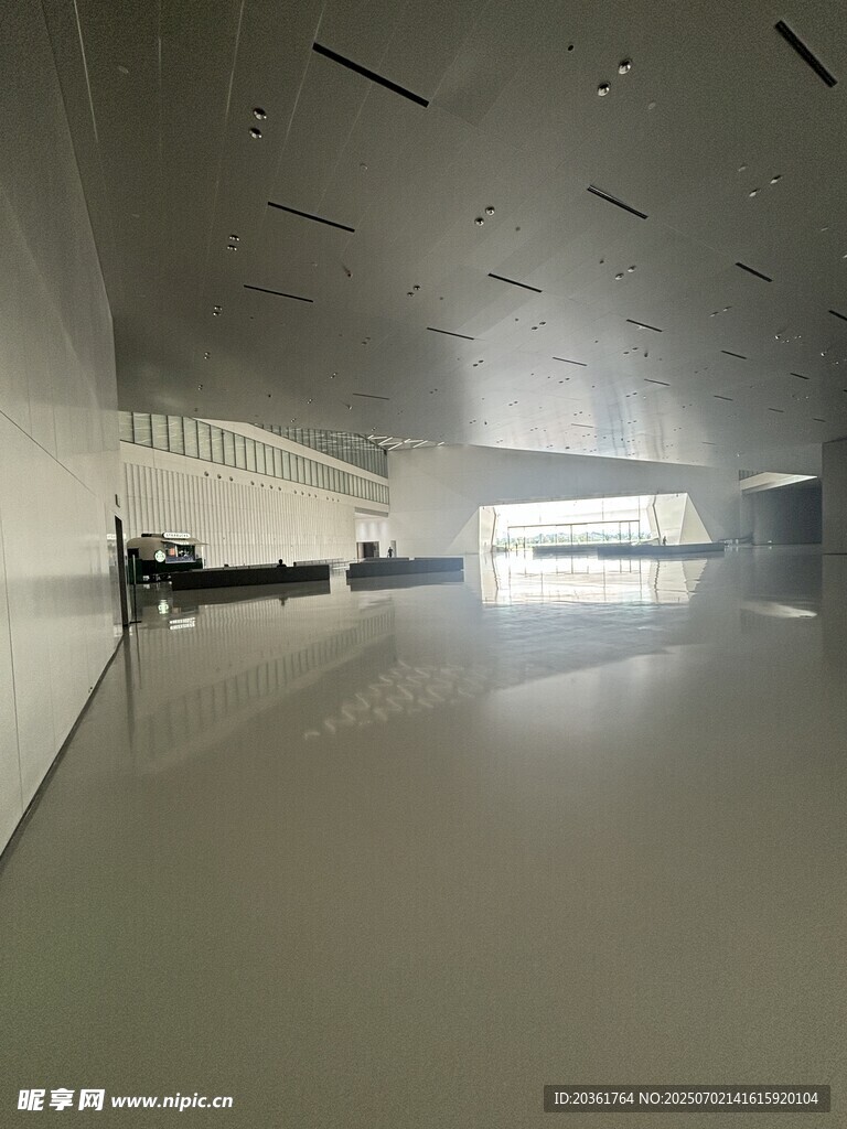 现代空旷室内空间场景