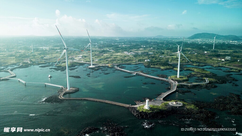 海上风力发电场壮观景象
