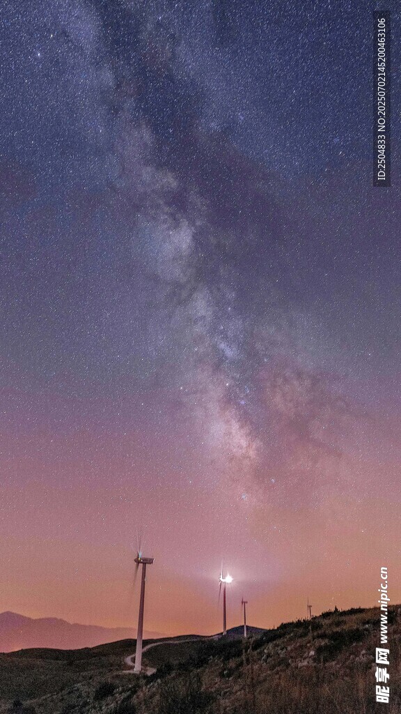 星空下的静谧旷野