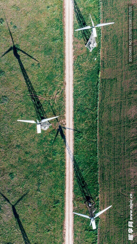 空中俯瞰的风力发电场景
