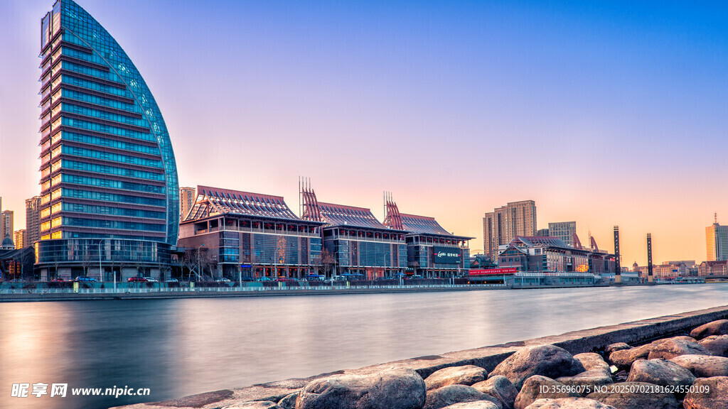 海滨城市美丽天际线景观