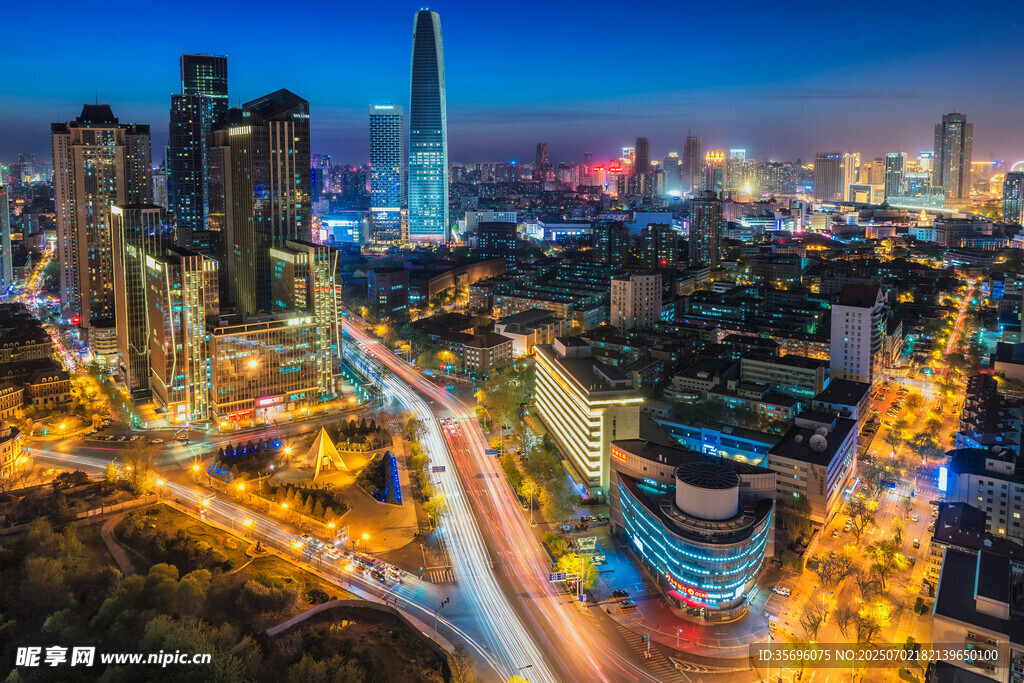 都市璀璨夜景俯瞰图