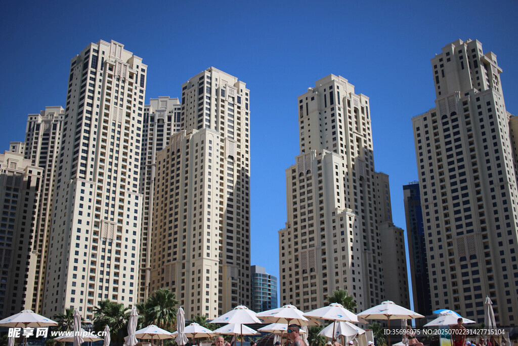 现代都市高楼景观