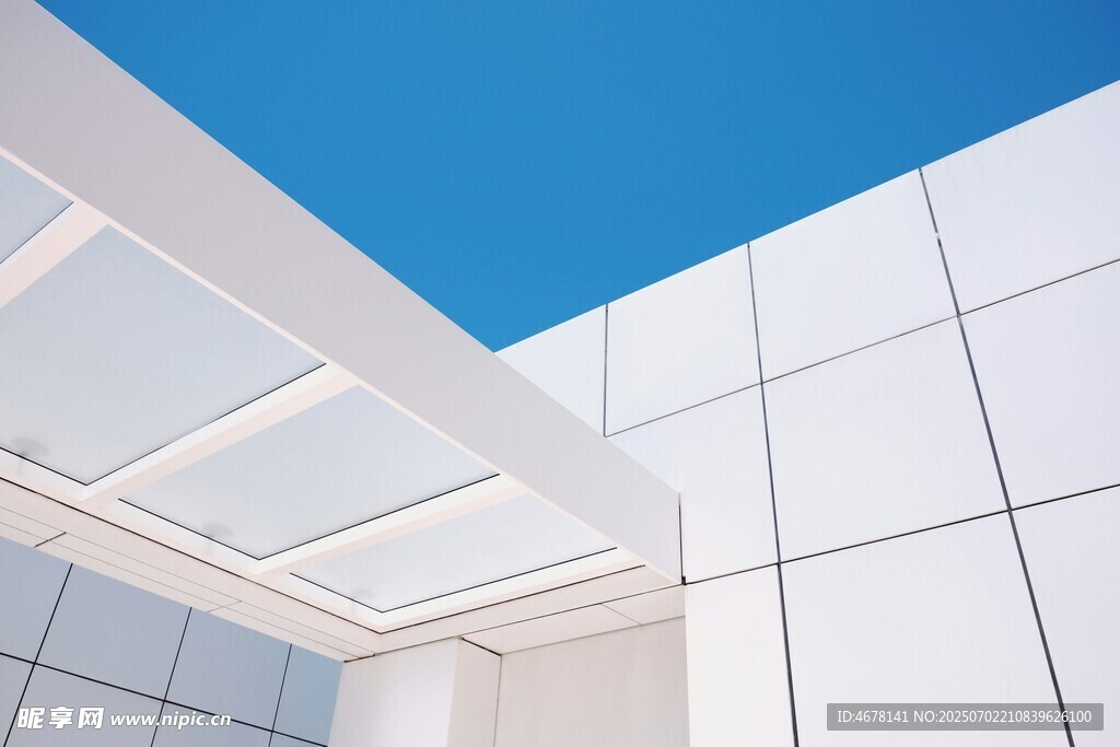 现代简约建筑外观一角