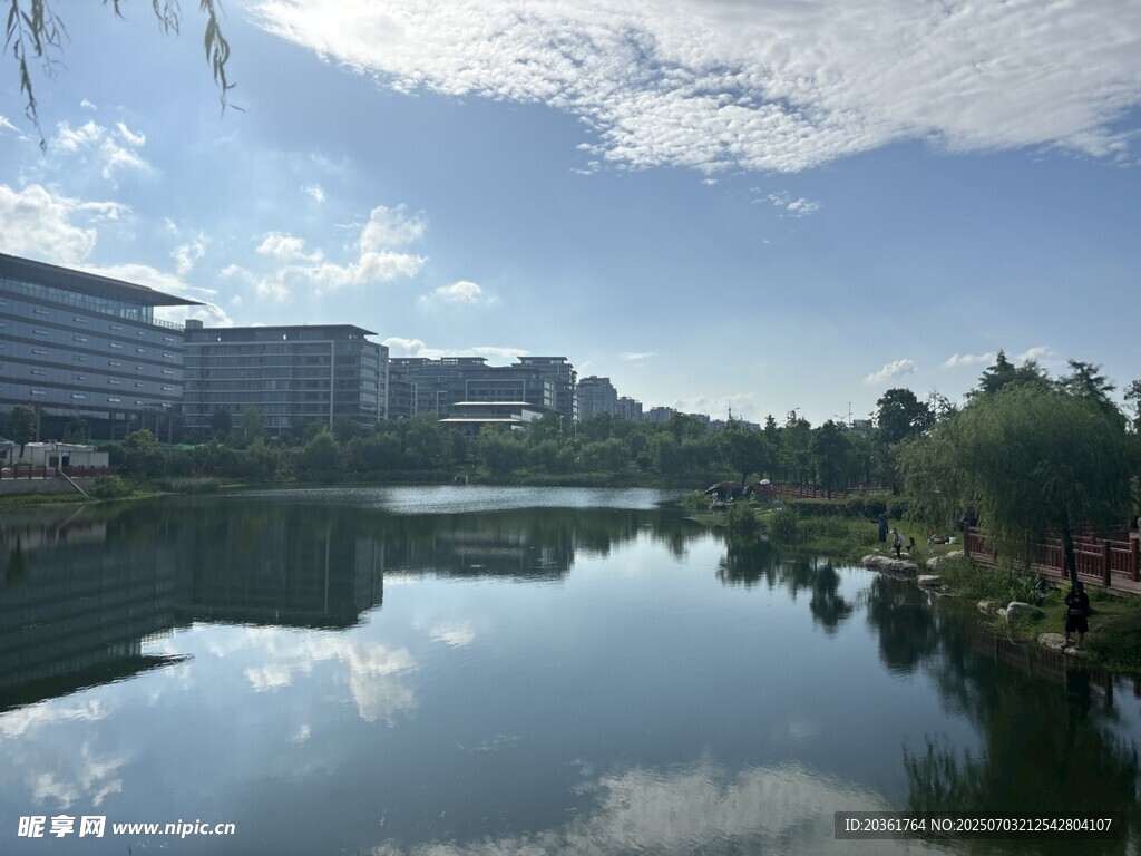 湖畔风光