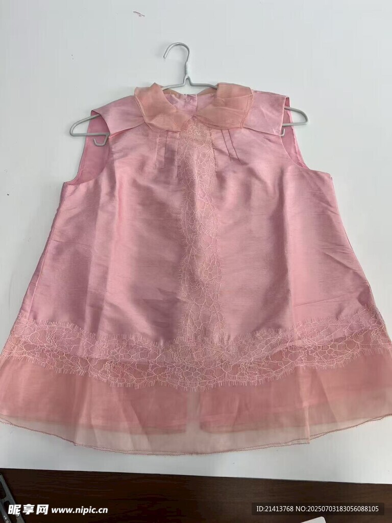 粉色女童无袖连衣裙
