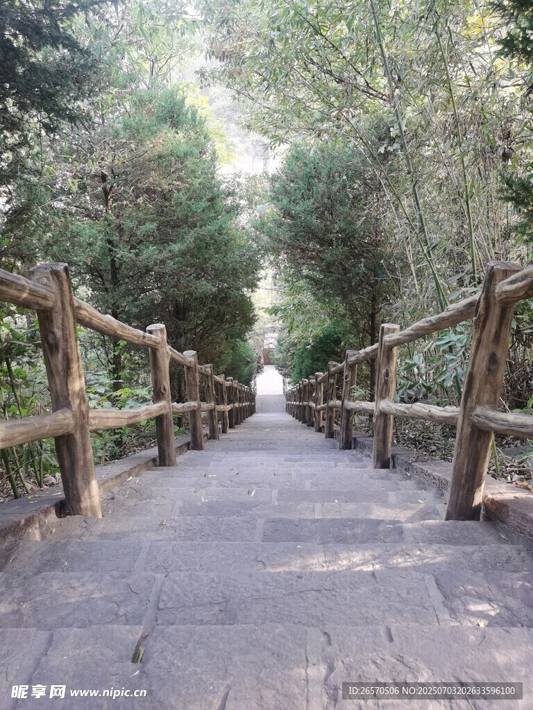 山间楼梯