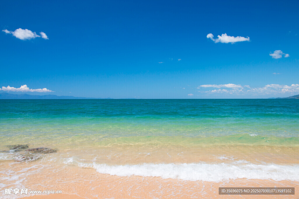 美丽海滨沙滩海景风光