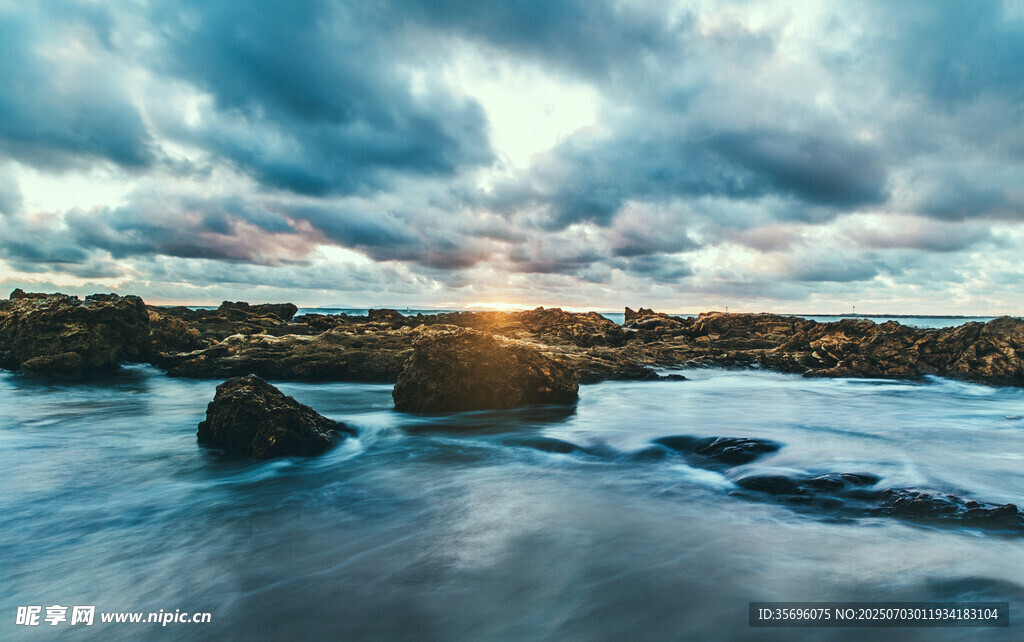 海边日出美景