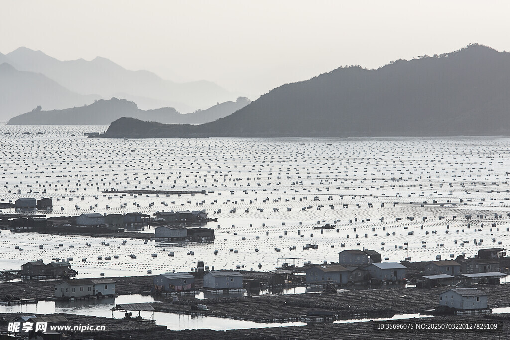 静谧的海天之间