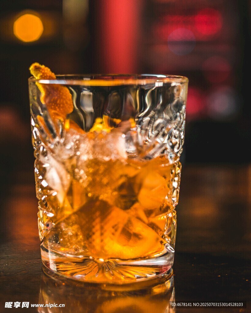 经典橙味威士忌鸡尾酒