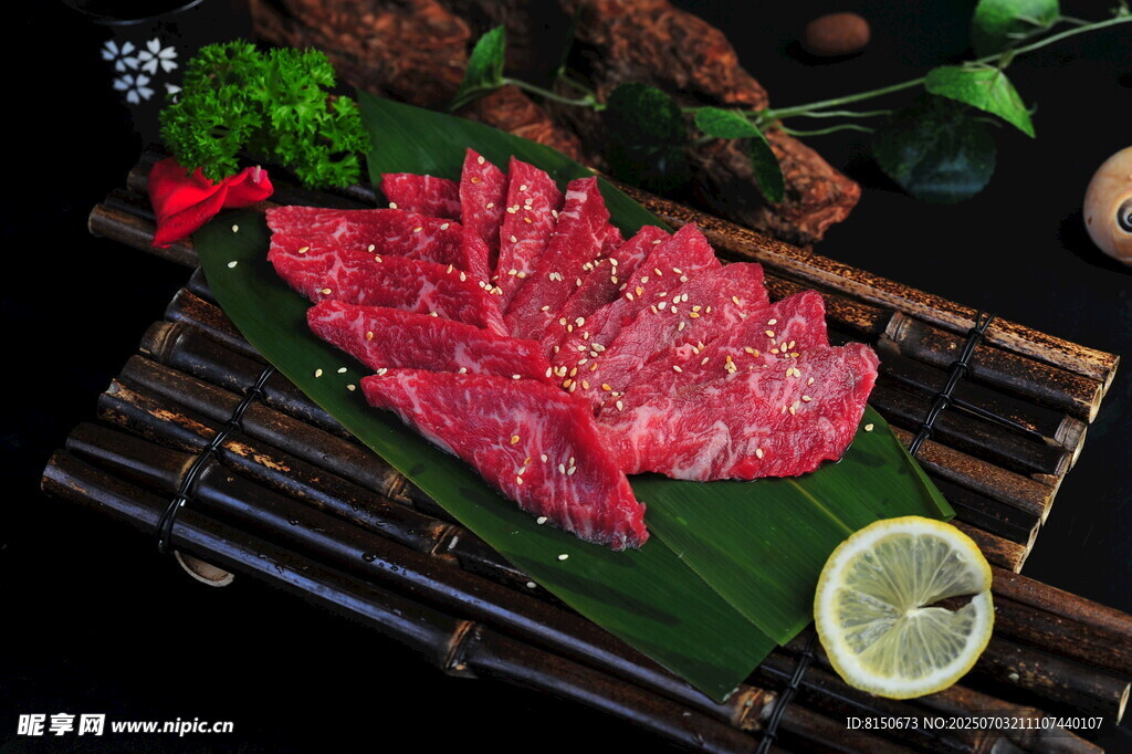 新鲜牛肉刺身