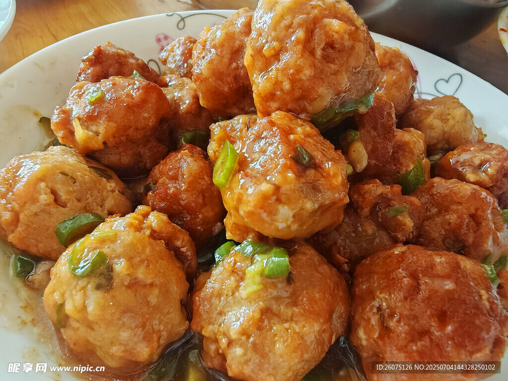 美味油炸肉丸