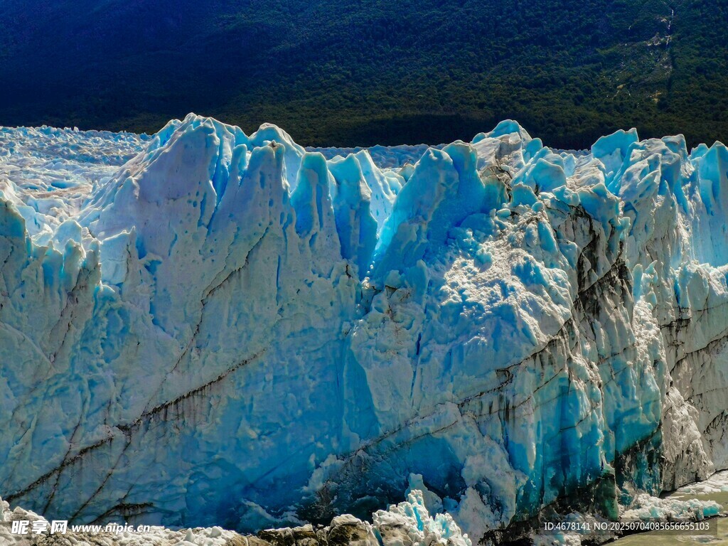壮丽蓝冰川景观