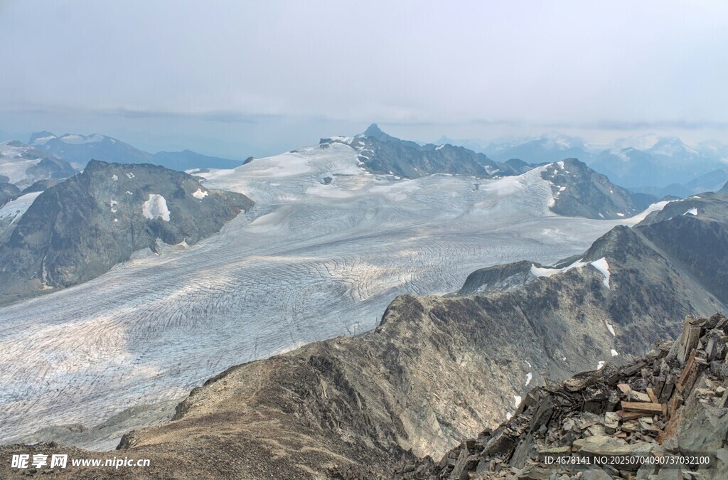 壮丽雪山冰川景观
