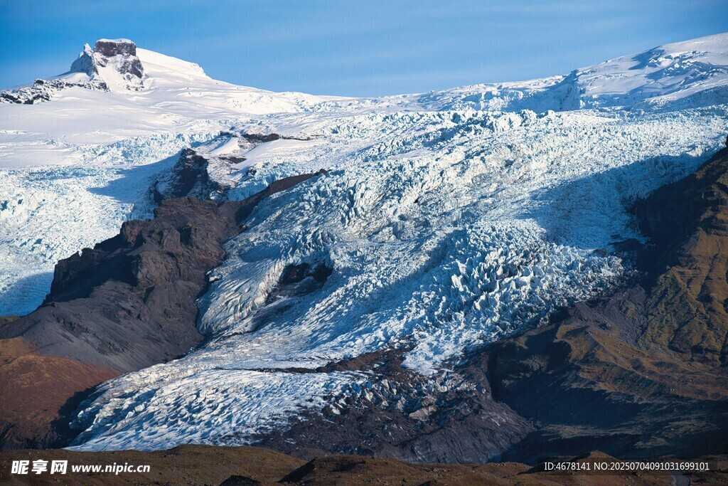 壮丽雪山冰川景观