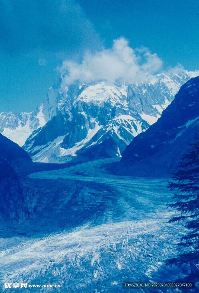 壮丽雪山冰川景观