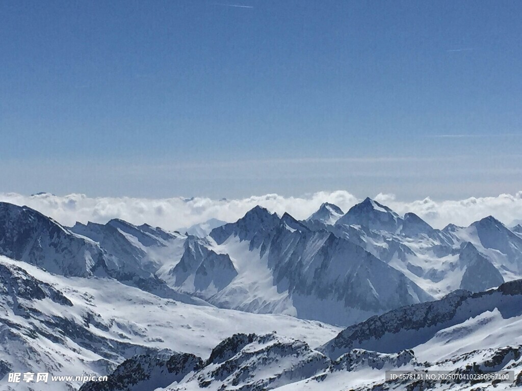 壮丽雪山景观