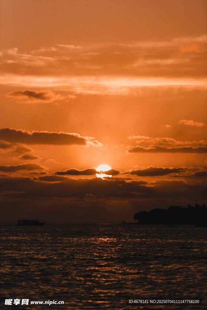海上日落美景