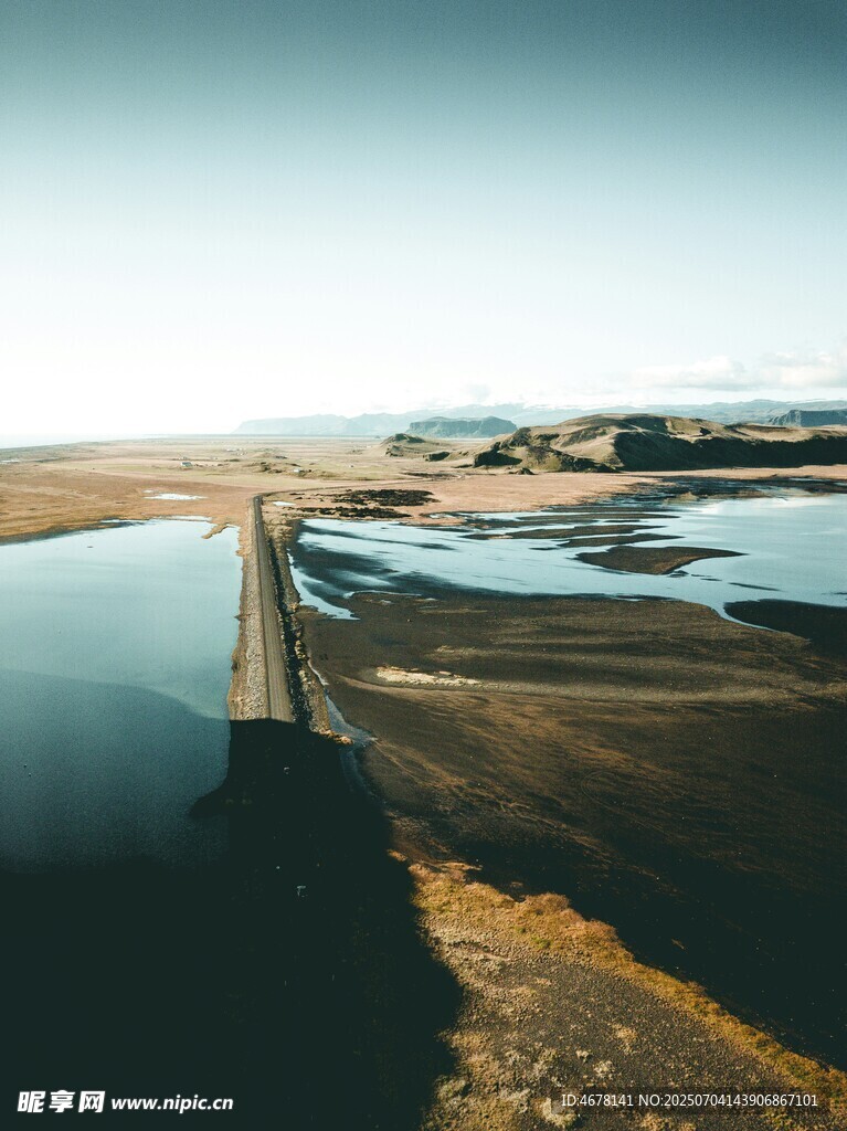 宁静水边风景