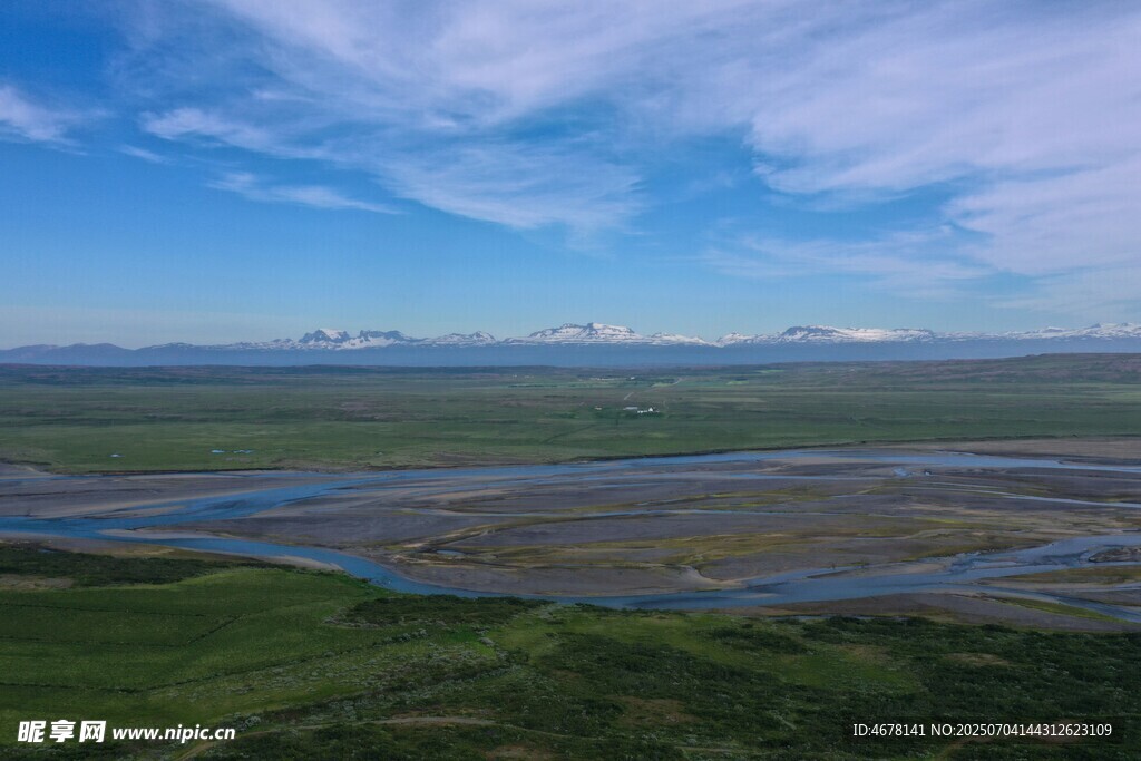 广袤草原湿地风光