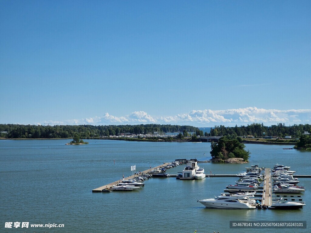 湖畔码头风景