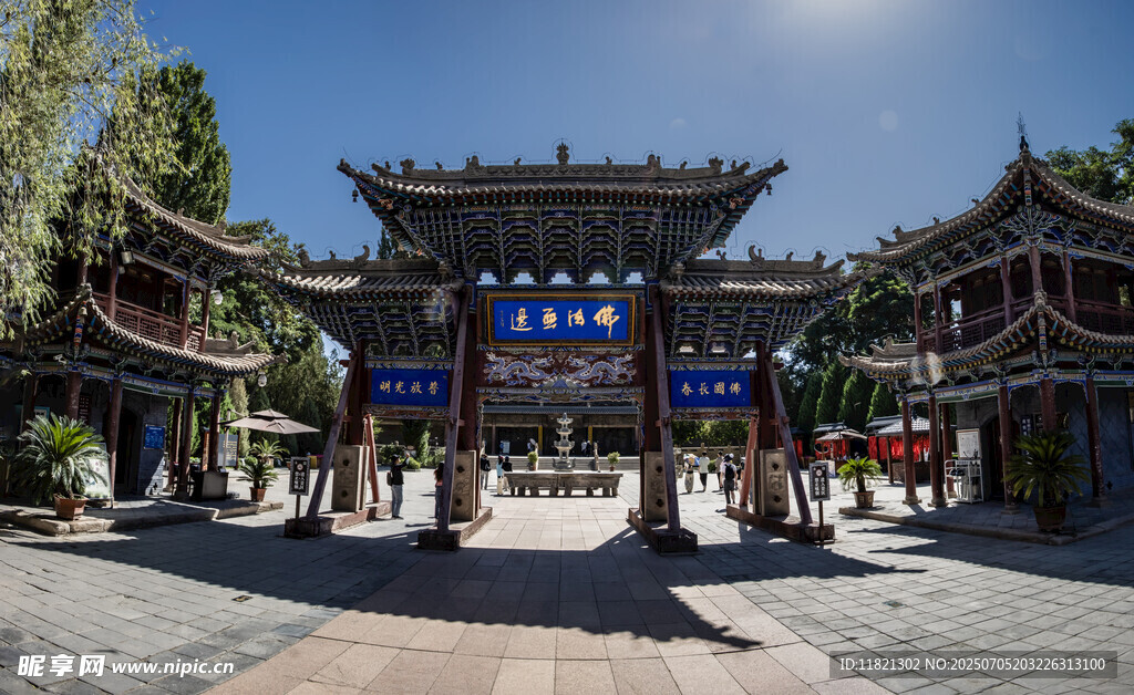 中式古牌坊精美建筑景观