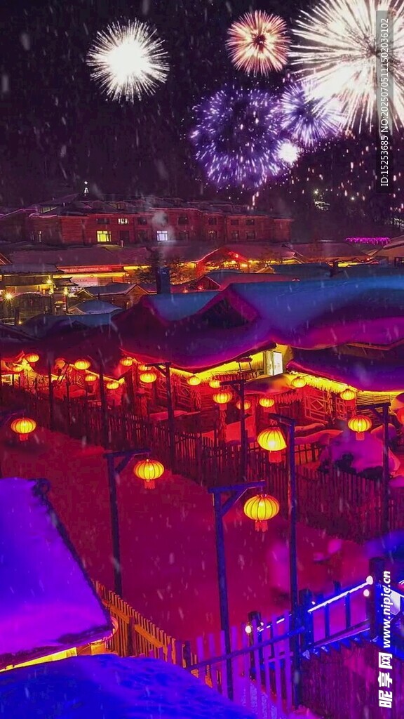 璀璨烟花下的绚烂夜景