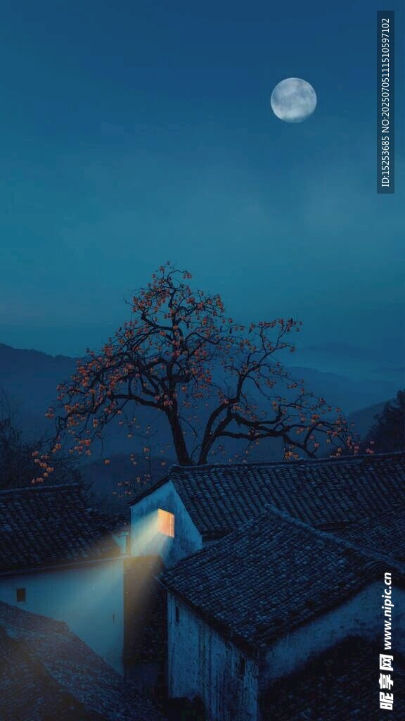 月夜孤树旁的静谧小屋