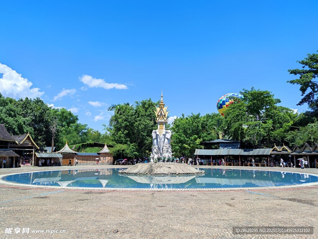 云南泼水节广场喷泉景观