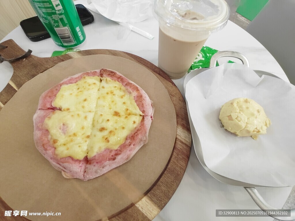 美味火腿芝士披萨