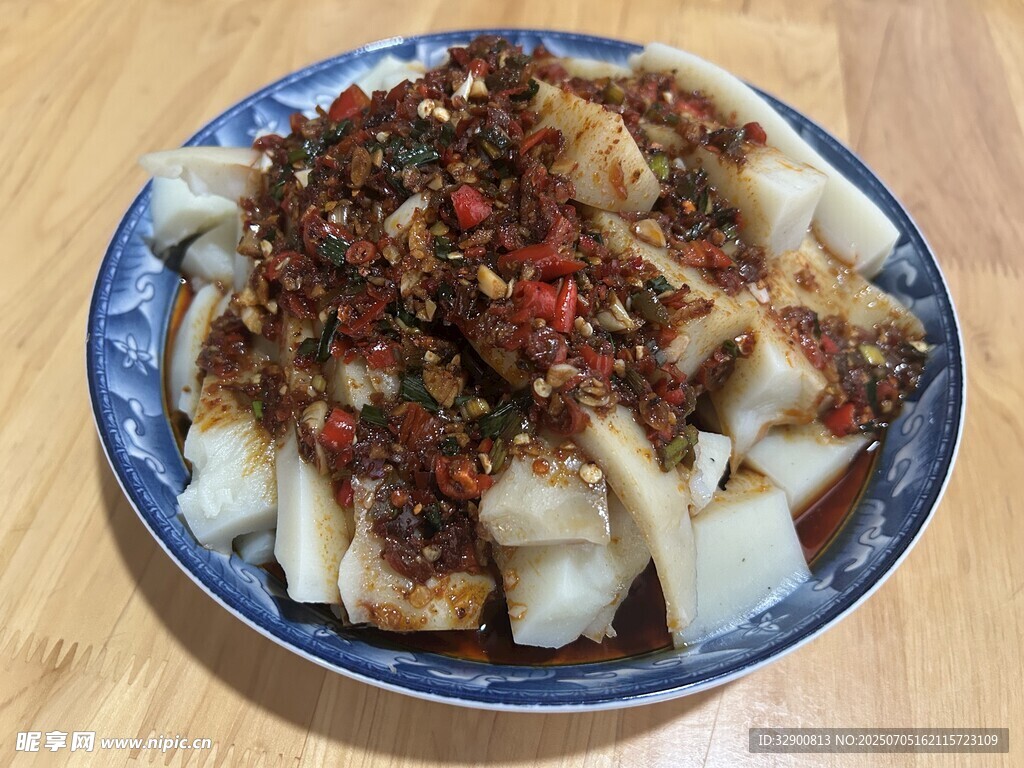 香辣可口凉拌米豆腐