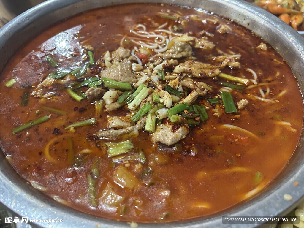 香辣诱人的美味火锅
