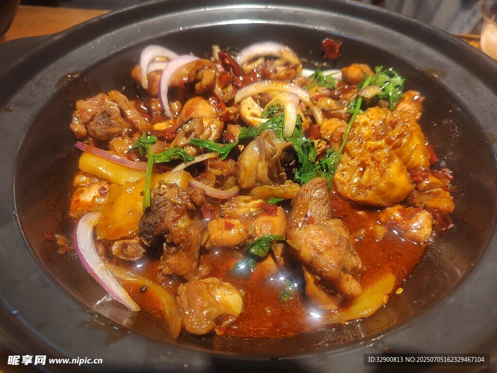 美味香辣炖鸡块