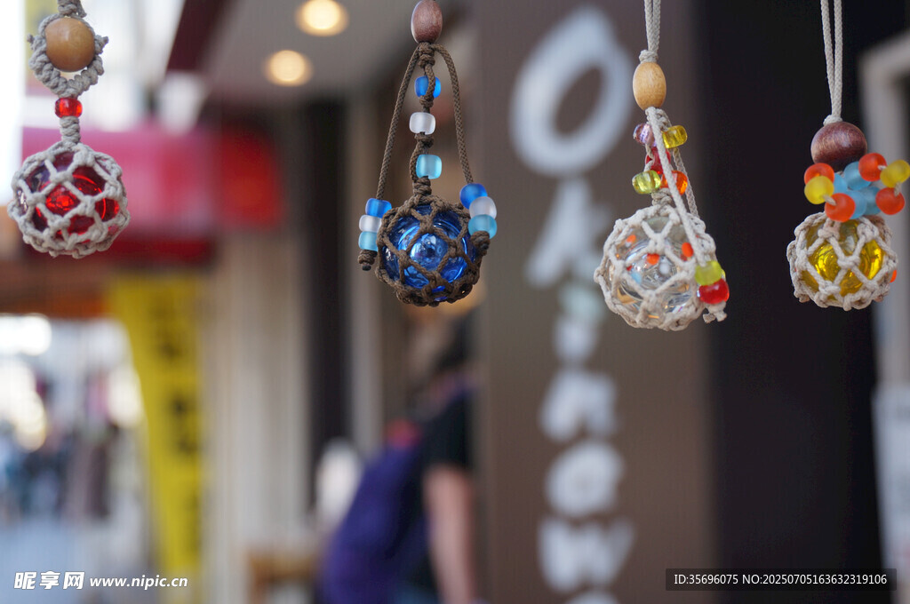 多彩手工编织挂饰展示