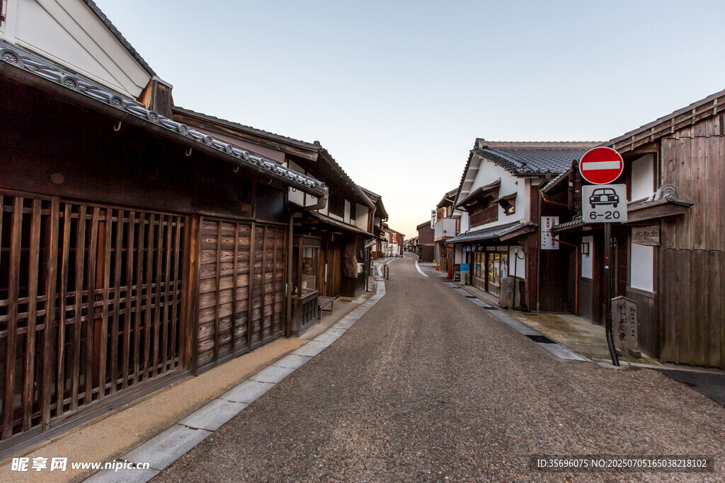 日式古朴街道景象