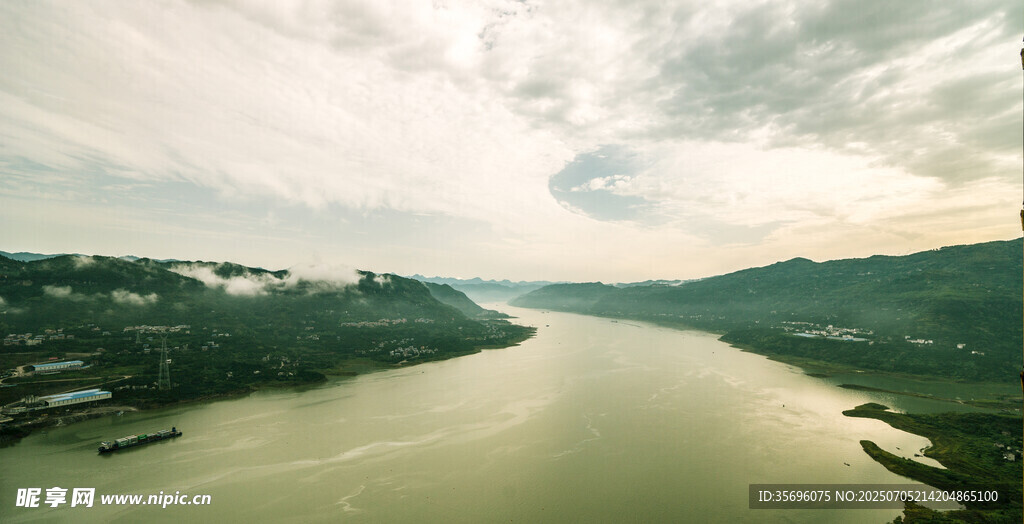 壮丽江河风景图