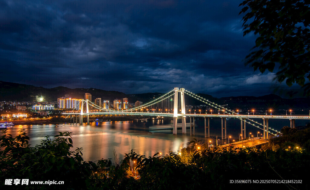 夜幕下的桥梁城市夜景