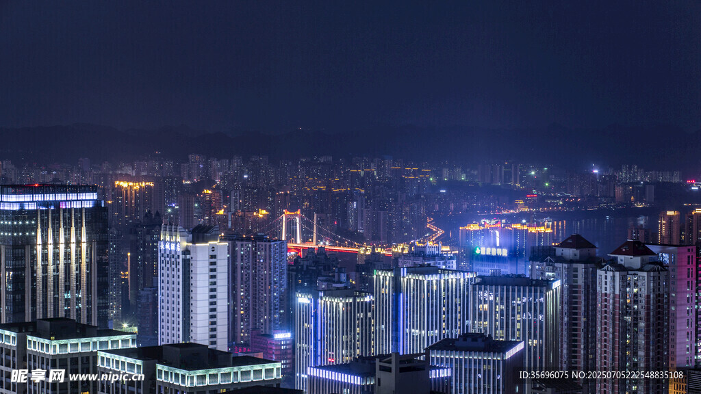 城市璀璨夜景俯瞰图