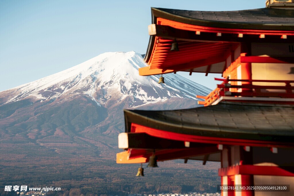 日式建筑与富士山美景