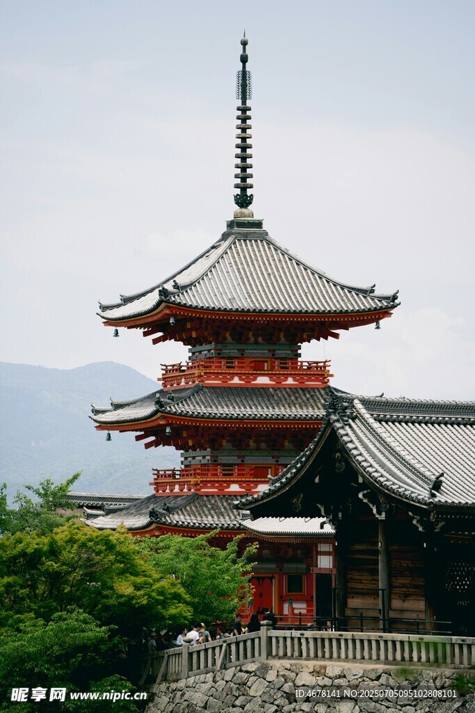 日本传统塔楼建筑景观