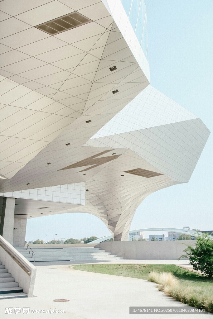 现代风格独特建筑外观