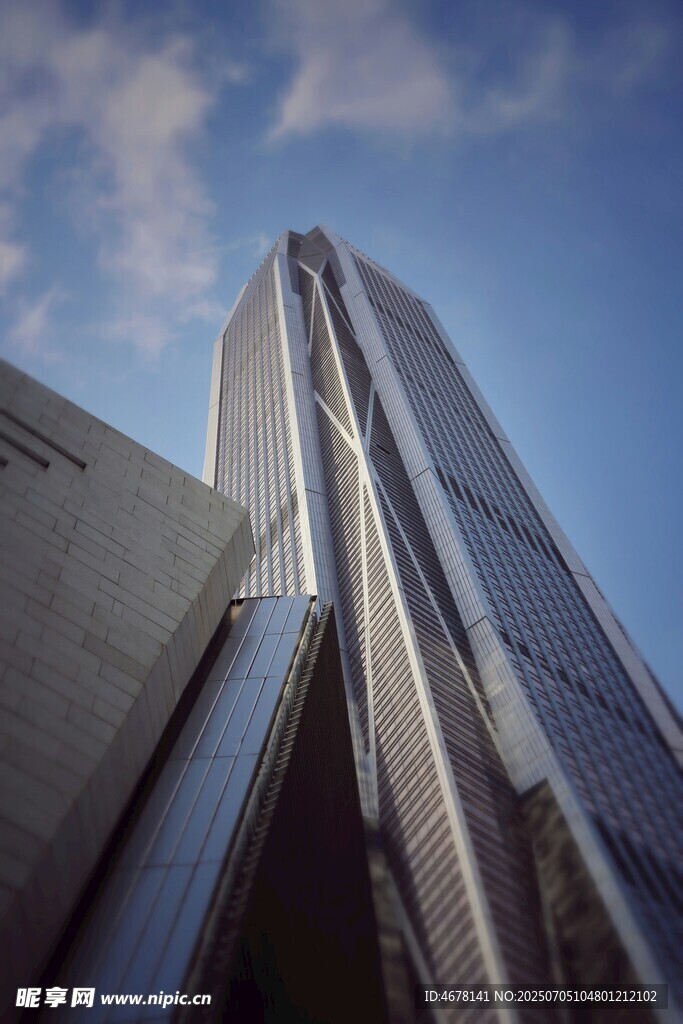摩天大楼仰视图