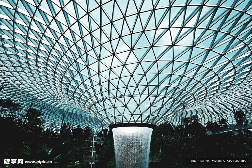 新加坡星耀樟宜独特穹顶景观