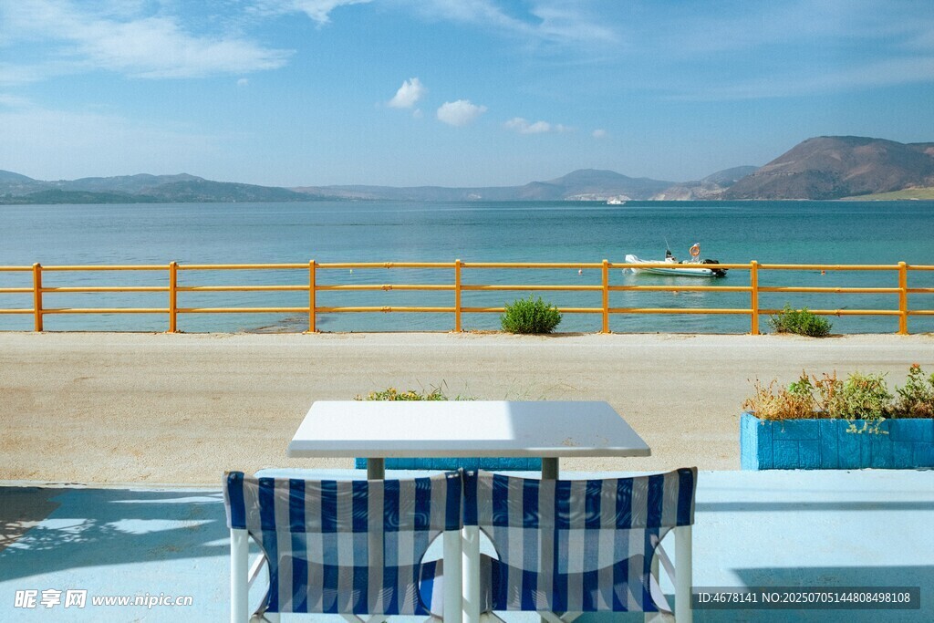 海边露台桌椅景观