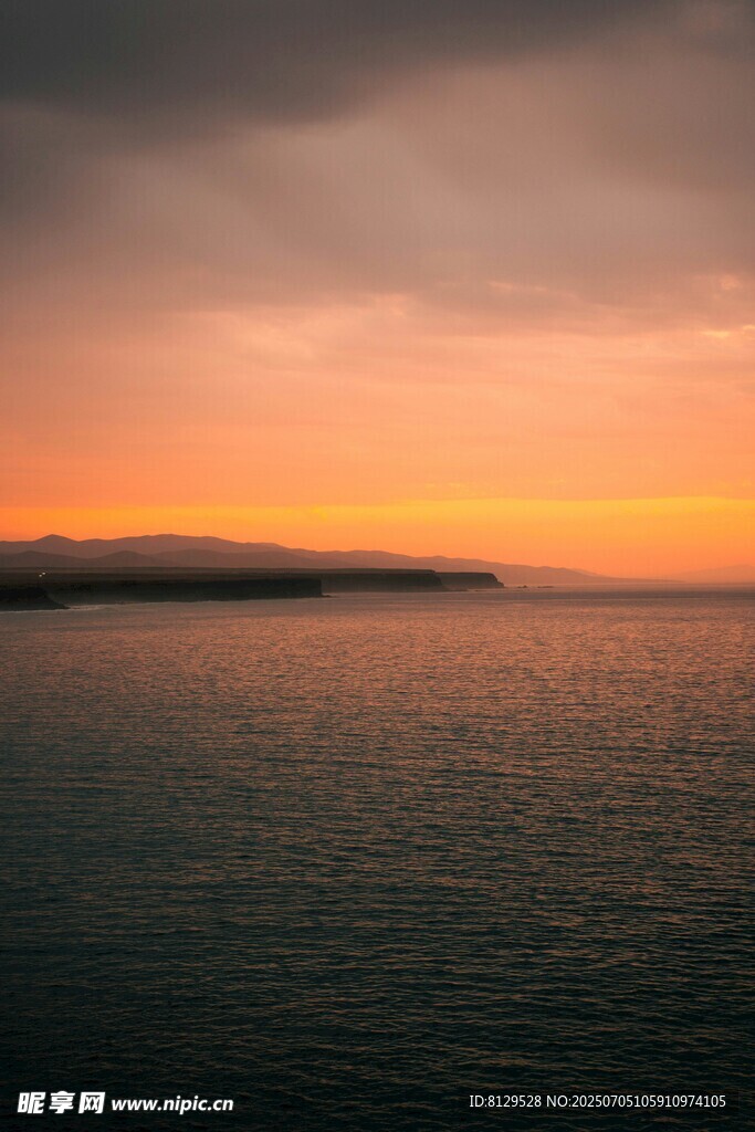 海上日落美景