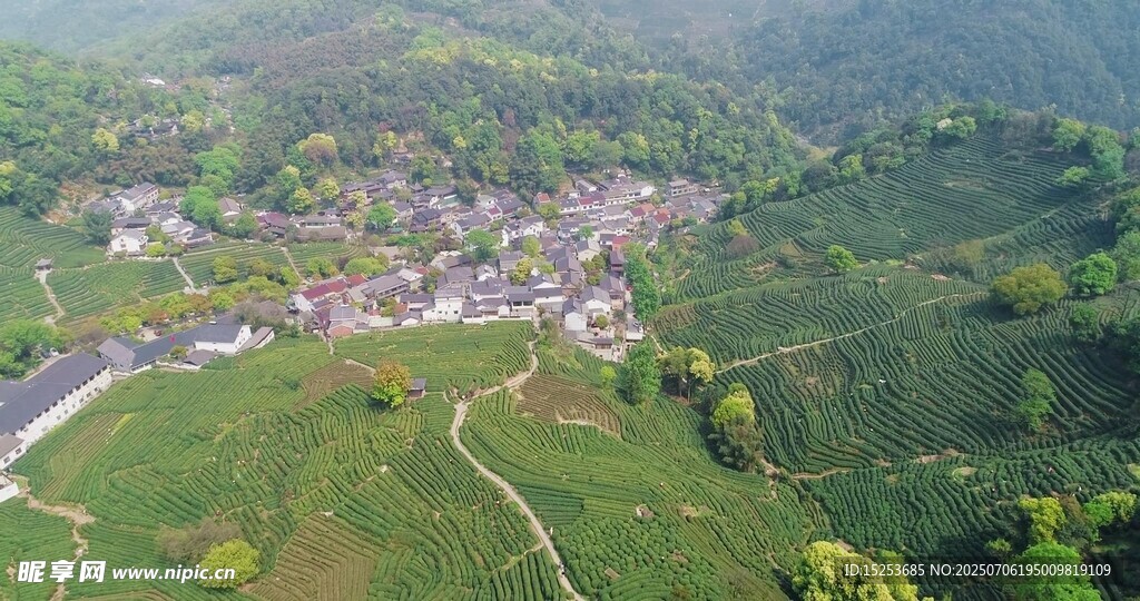 山村鸟瞰美景